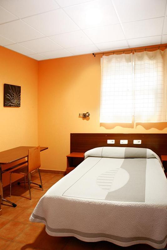Alojamiento Numancia Pension Burgo エクステリア 写真